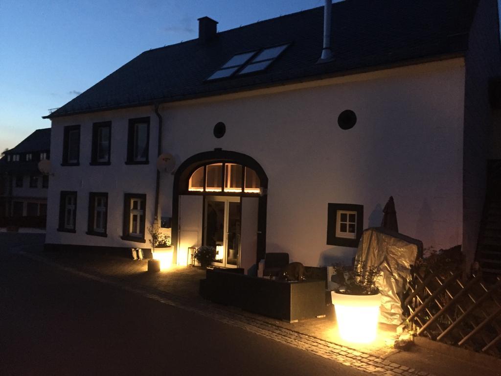 Вилла Altes Pfarrhaus Hunolstein Экстерьер фото